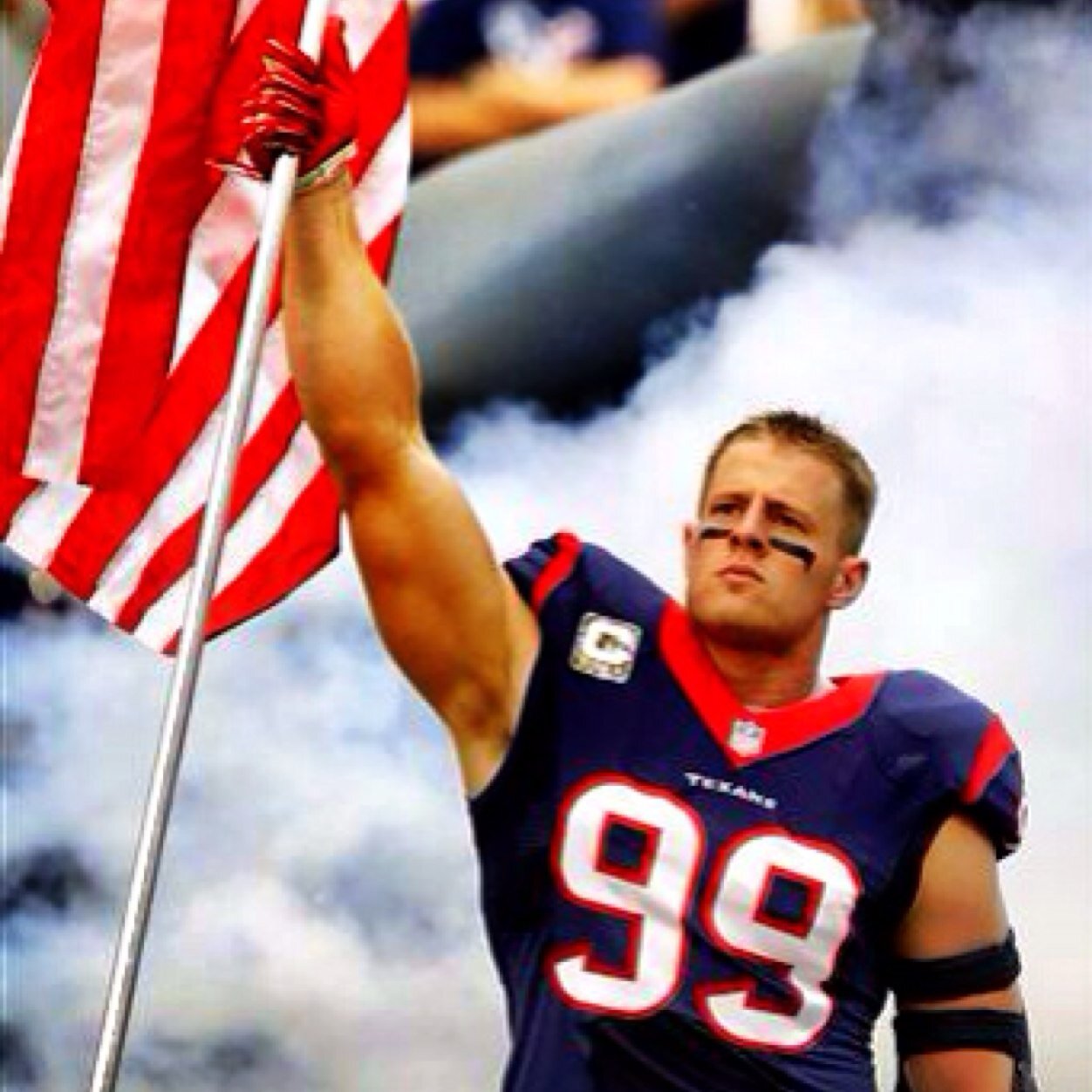 Jj Watt Girlfriend 2012 Picture - Jj Watt Carrying Flag - HD Wallpaper 