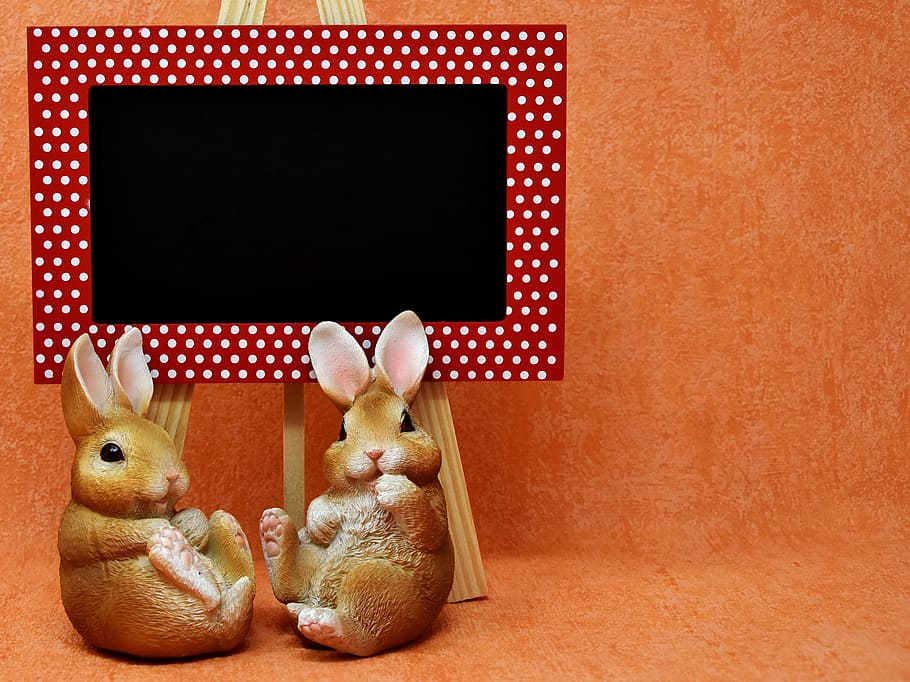 Photo Of Two Brown Bunny Beside Easel With Board, Easter, - Happy New Year 2020 Rabbit - HD Wallpaper 