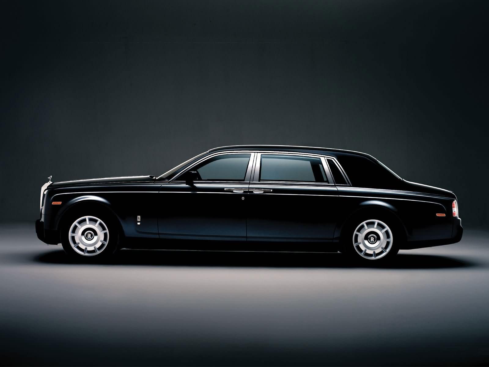 Cars Wallpapers Rolls Royce Phantom - Rolls Royce Phantom Generations - HD Wallpaper 