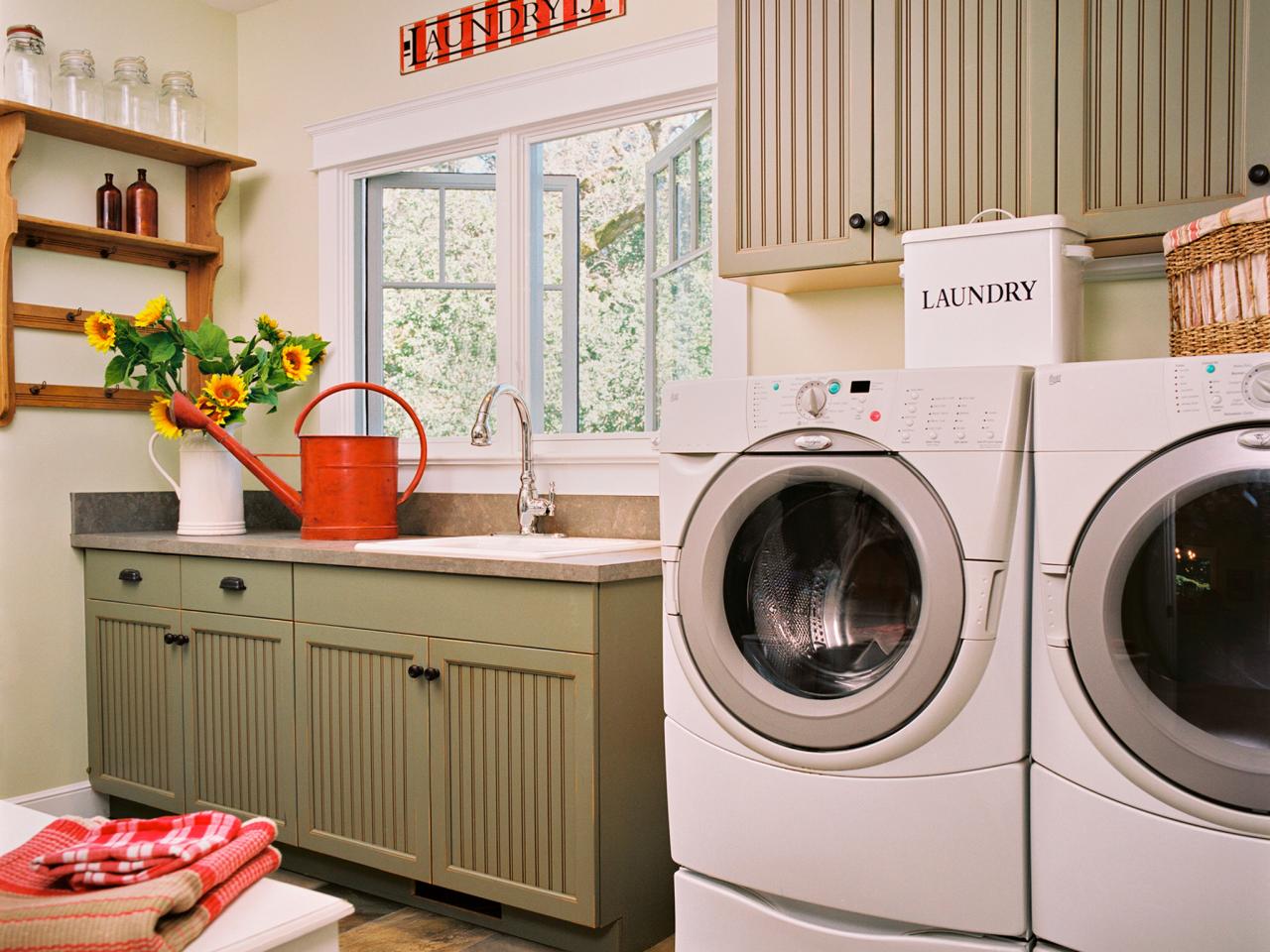 Dp Jane Ellison Country Style Laundry Room - Organize A Laundry Room - HD Wallpaper 