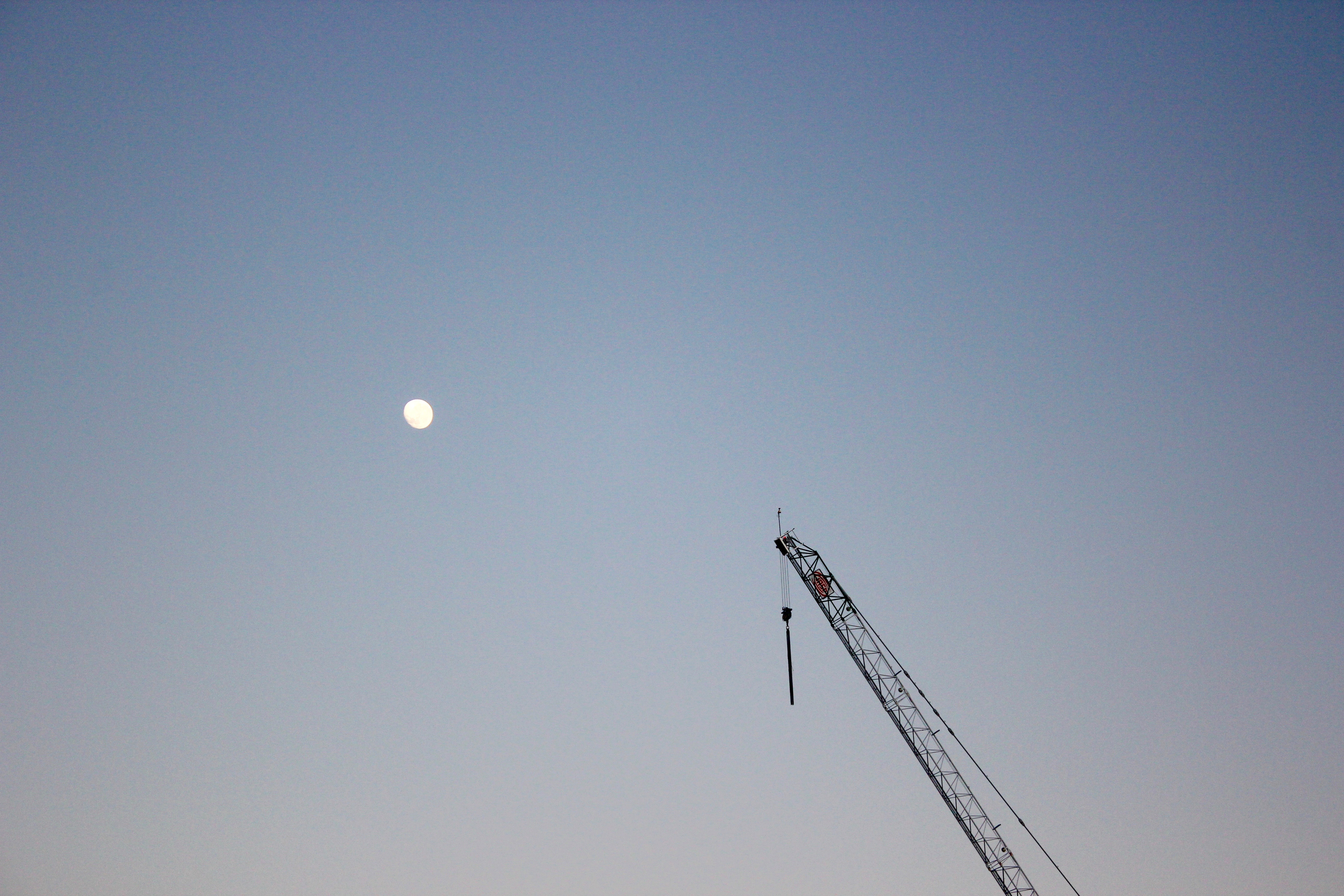 Moon - HD Wallpaper 