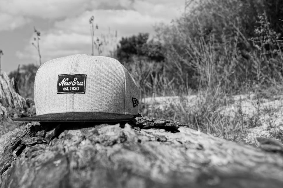 White And Black New Era Snapback Preview - Monochrome Photography - HD Wallpaper 