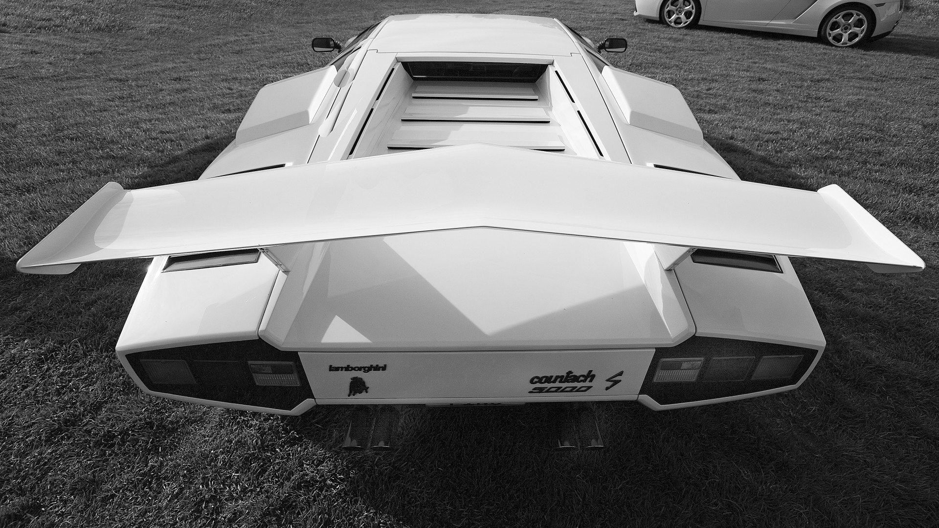 Free Lamborghini Countach High Quality Wallpaper Id - Lamborghini Countach Black And White - HD Wallpaper 