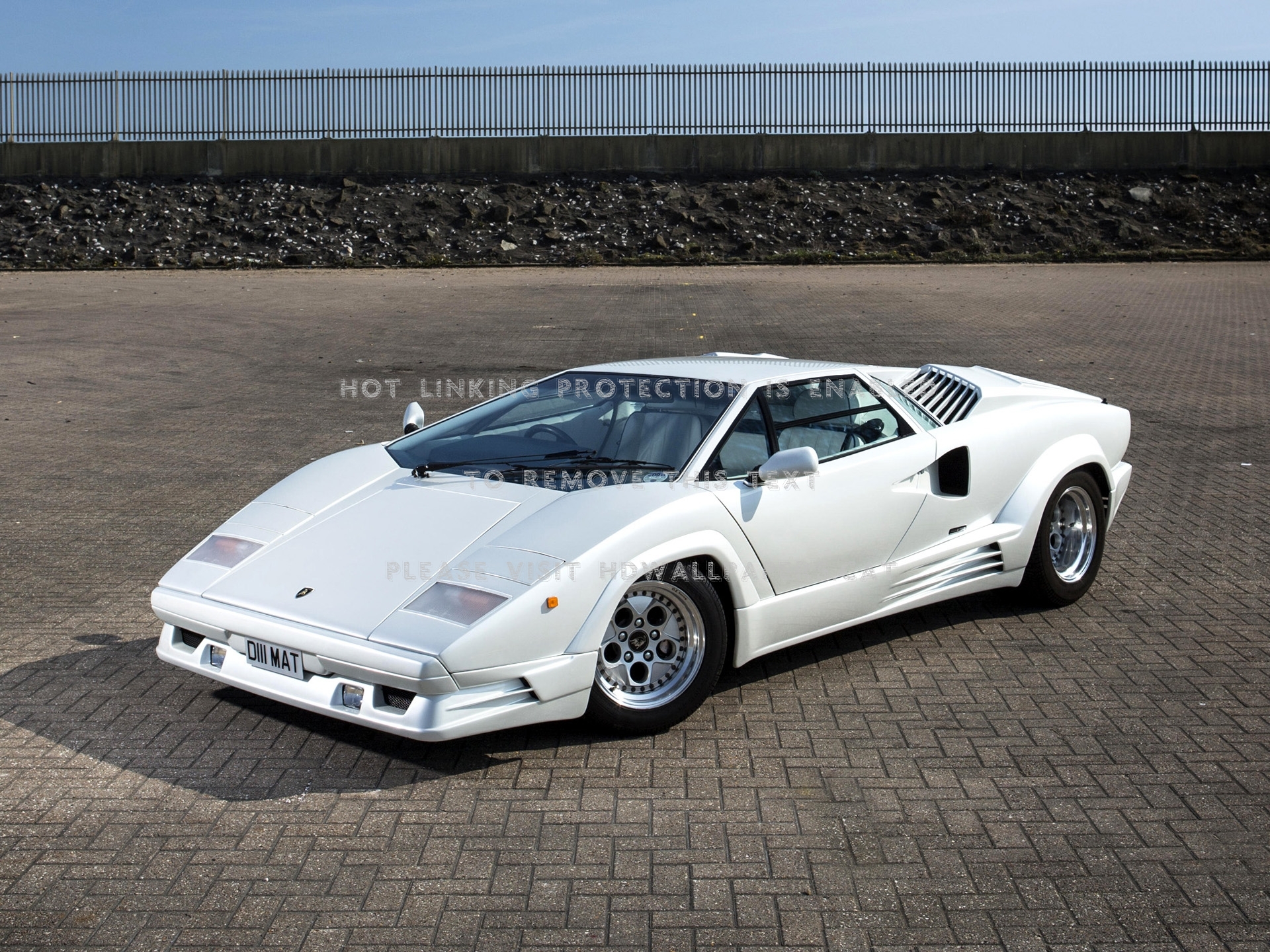 Lamborghini Countach Sports Italian Cars - Lamborghini Countach White - HD Wallpaper 
