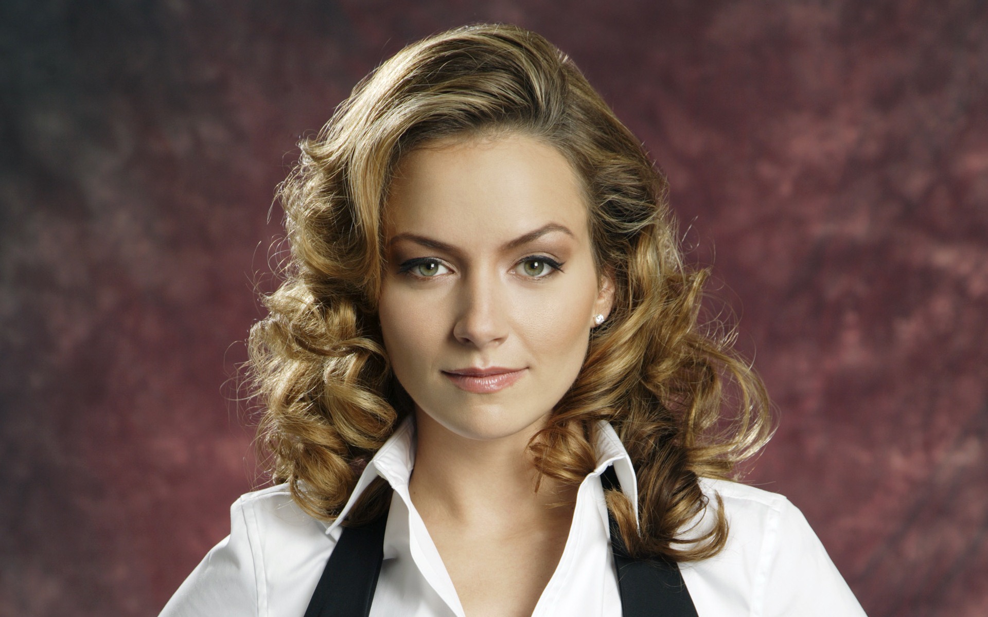 Becki Newton - HD Wallpaper 