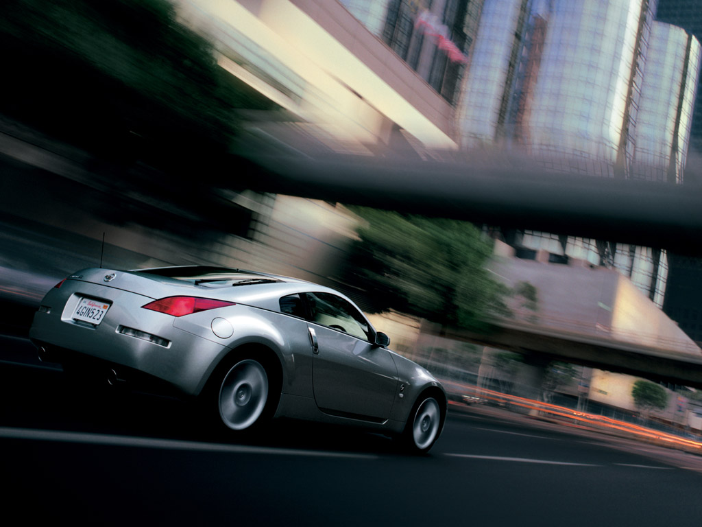 350z Silver - HD Wallpaper 
