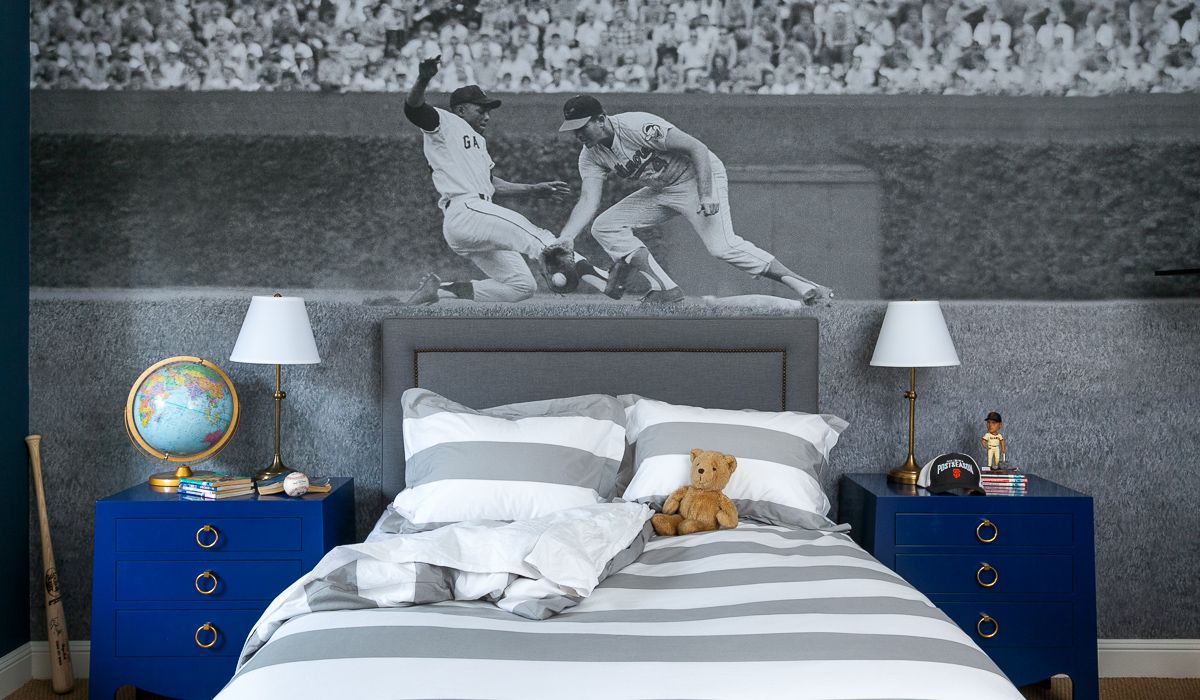 Gray Bed Blue Nightstand - HD Wallpaper 
