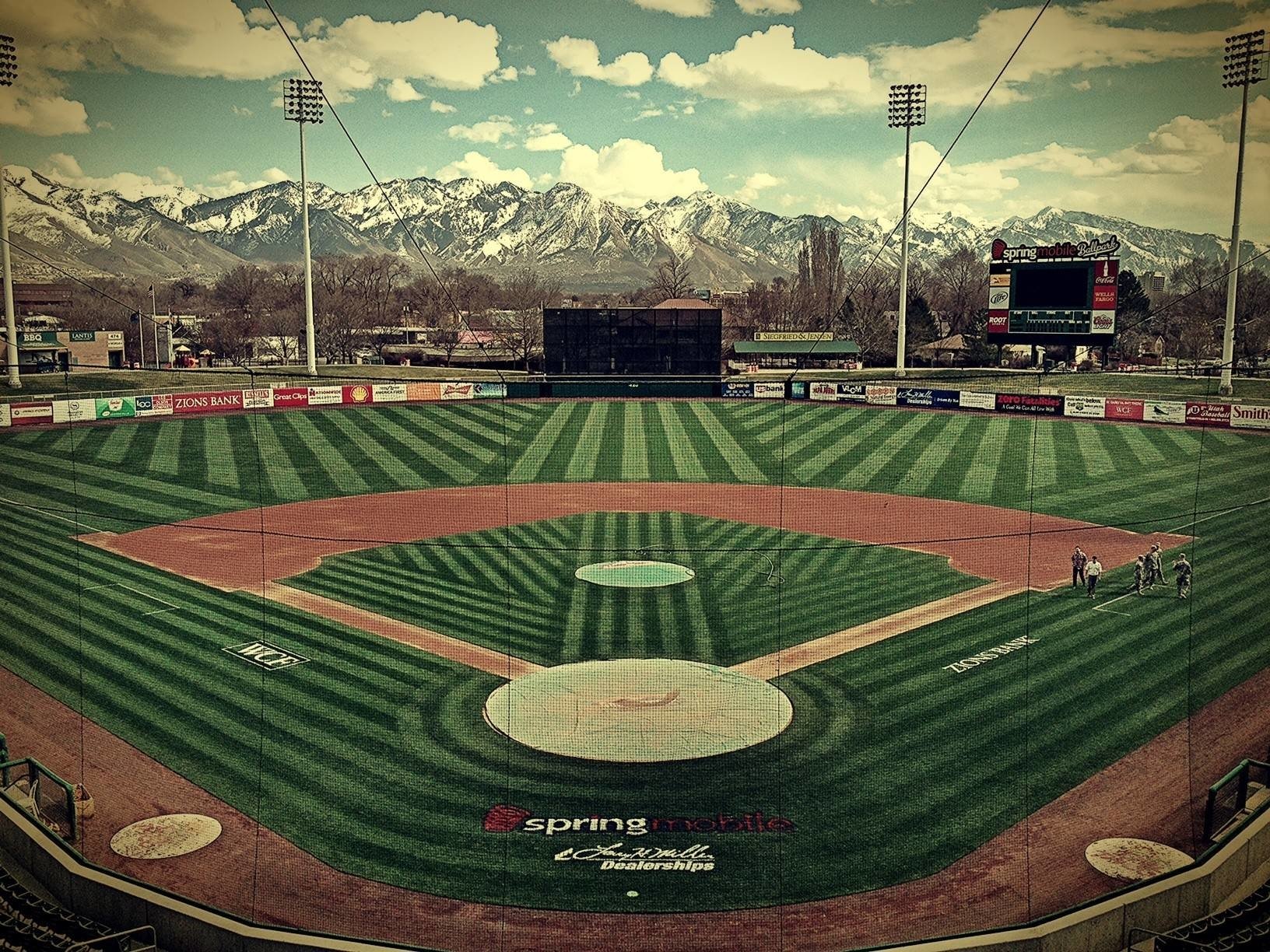 Beautiful Ball Park - HD Wallpaper 