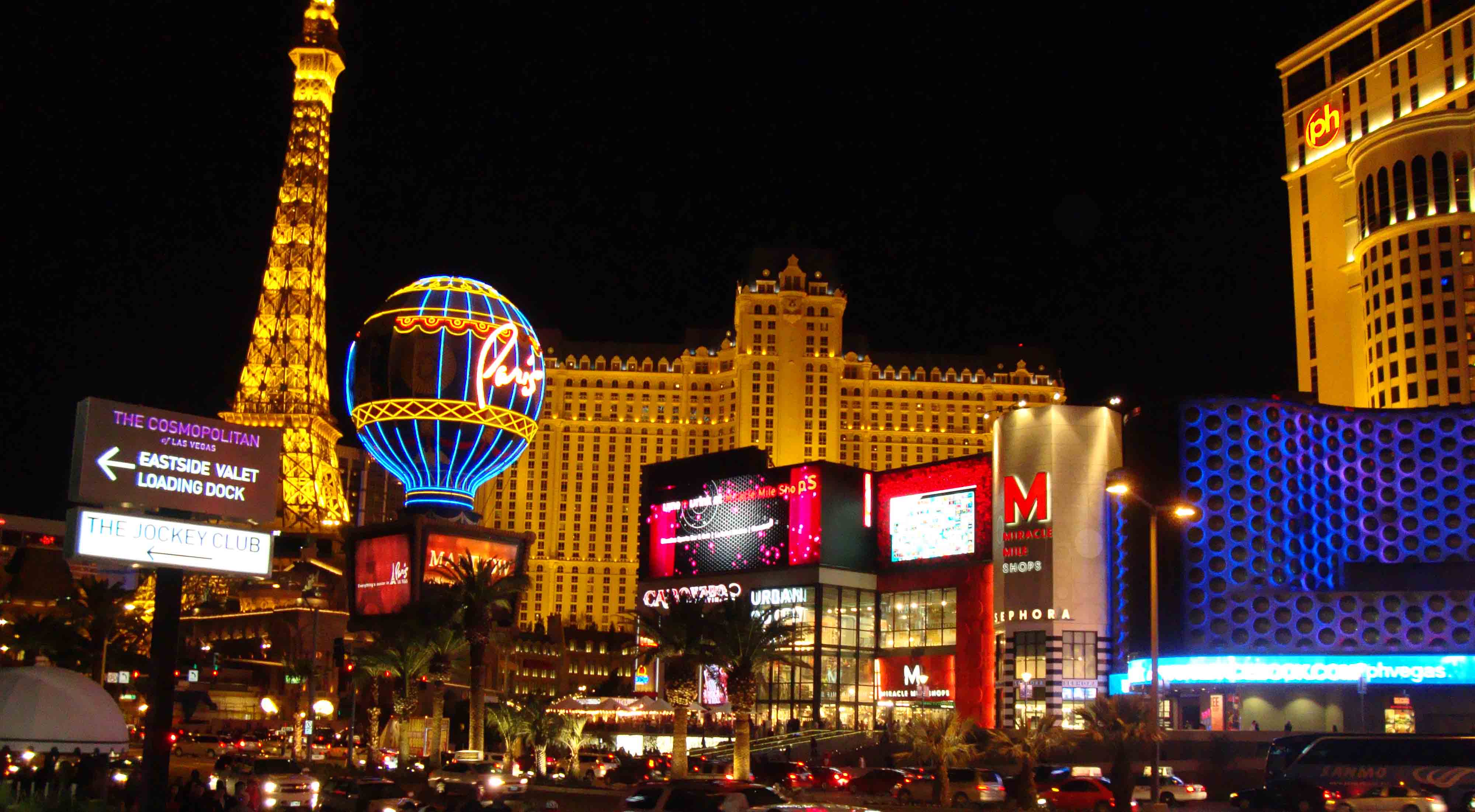 Las Vegas Wallpaper - Paris Hotel And Casino - 4000x2202 Wallpaper
