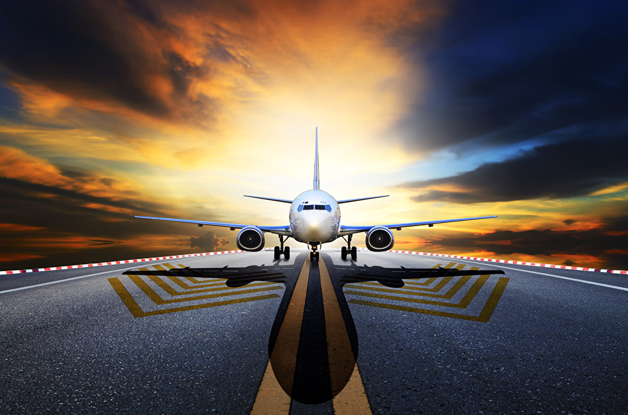 Airplane Front - HD Wallpaper 