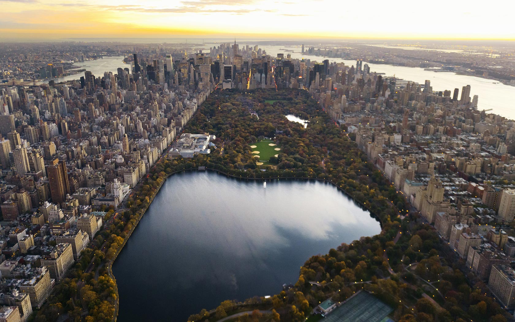 Hd Background Central Park New York City Lake Skyscrapers - New York Central Park 4k - HD Wallpaper 