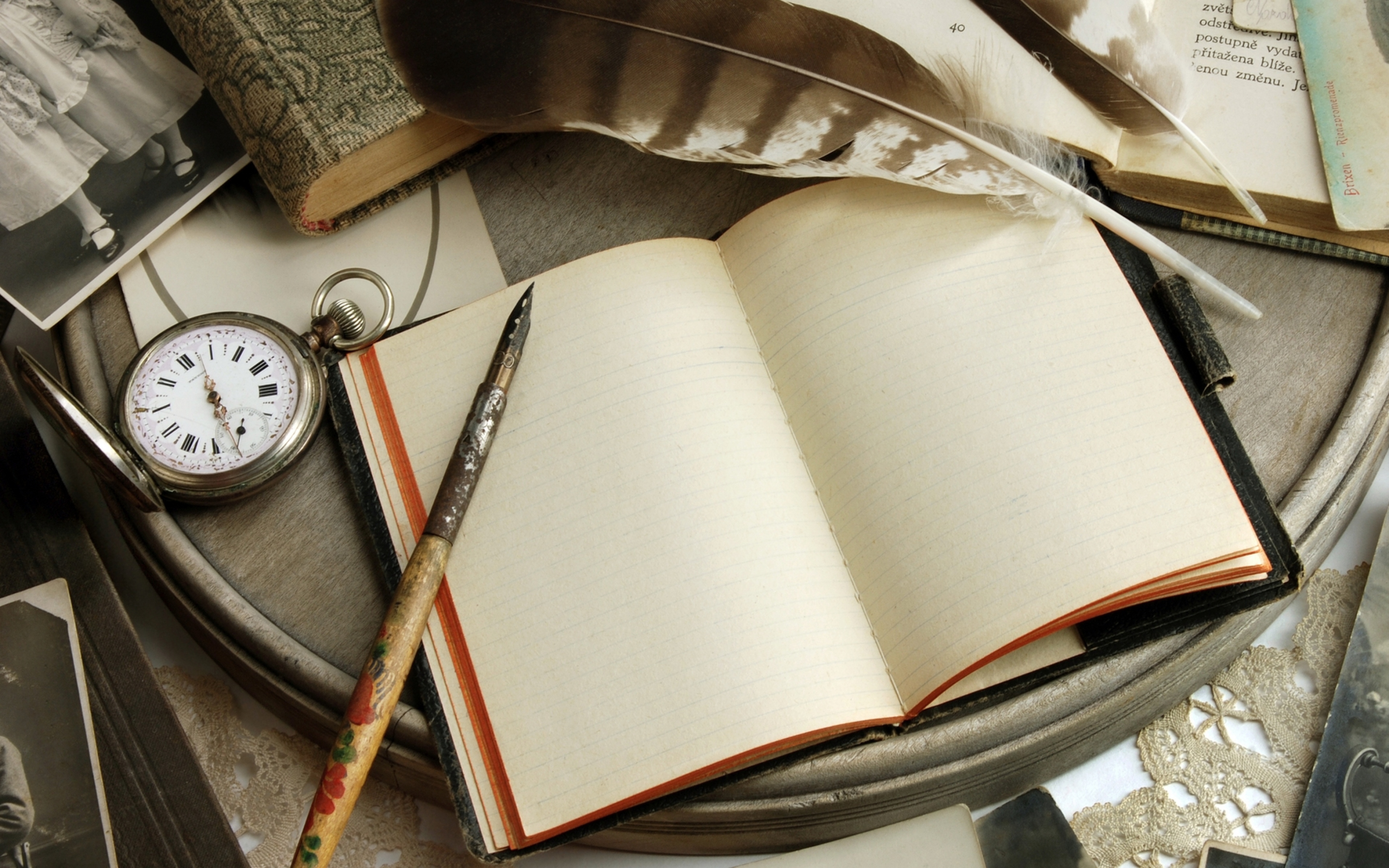 Books With Pen Background - HD Wallpaper 