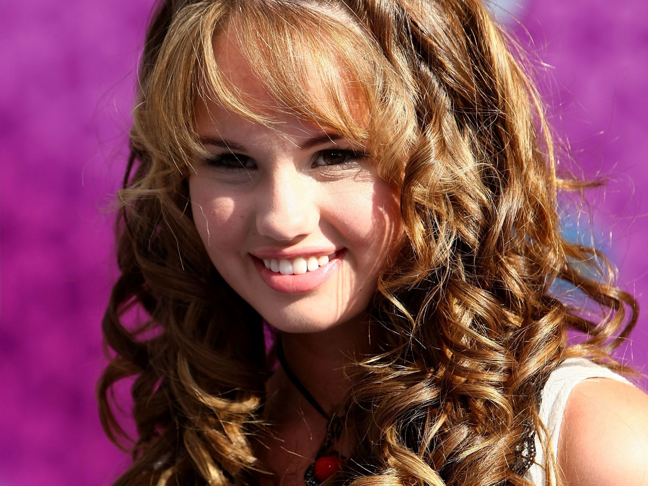 Cute Girl Debby Ryan - Hair Style Girl Hd - HD Wallpaper 