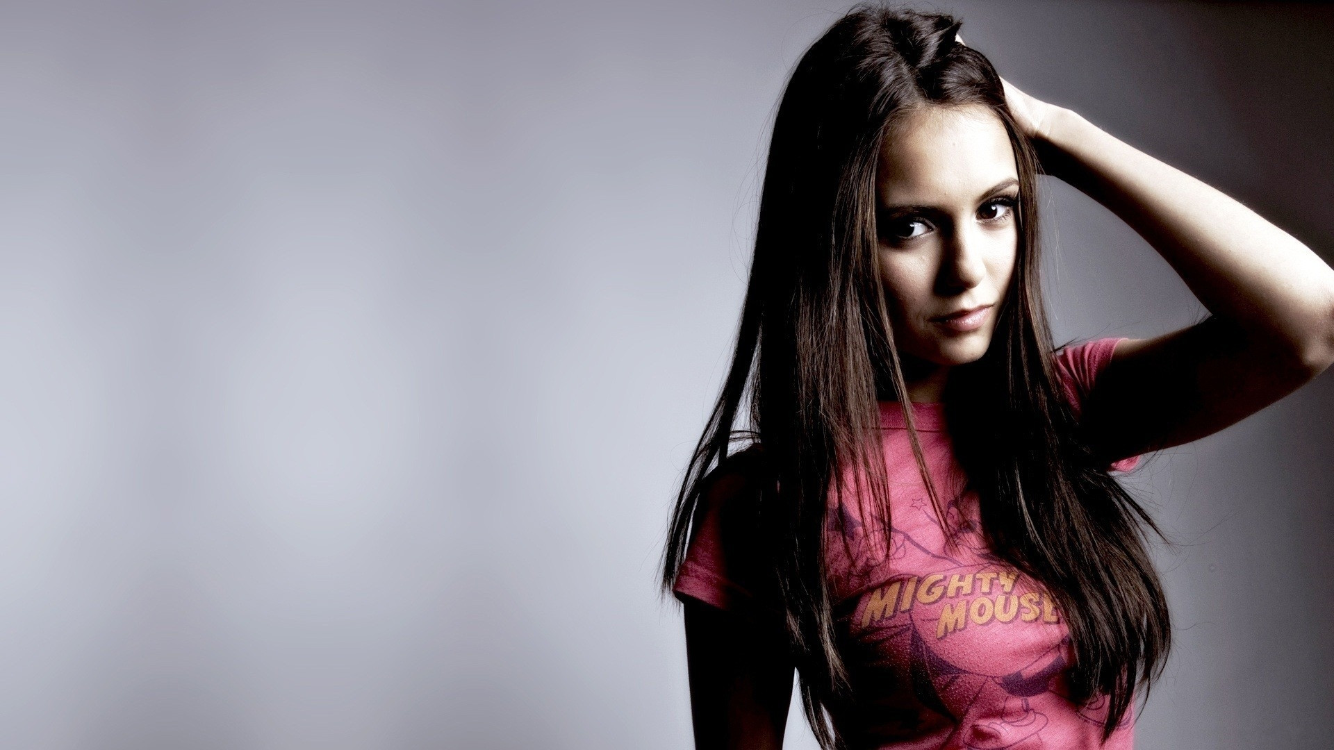 Wallpapers Leides Beautiful Ladies Color Hd Incredible - Nina Dobrev 2009 Photoshoot - HD Wallpaper 