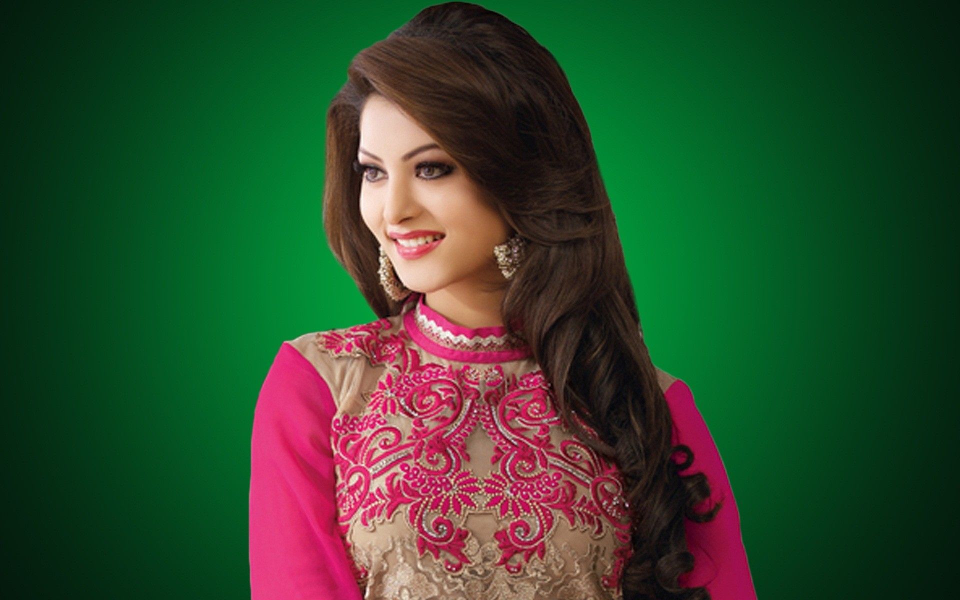 Bollywood Actress Hd Wallpapers Data-src /full/862230 - Urvashi Rautela Hd Photos Download - 1920x1200 Wallpaper Bollywood Actress Hd Wallpapers Data-src /full/862230 - Urvashi Rautela Hd Photos Download - 1920x1200 Wallpaper