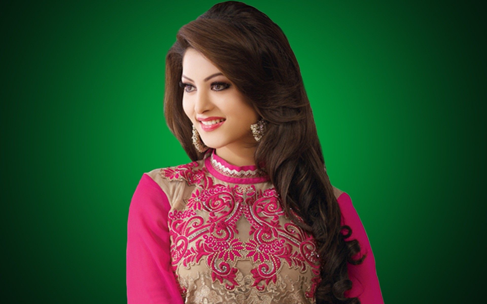 Bollywood Actress Hd Wallpapers 
 Data-src /full/862230 - Urvashi Rautela Hd Photos Download - HD Wallpaper 