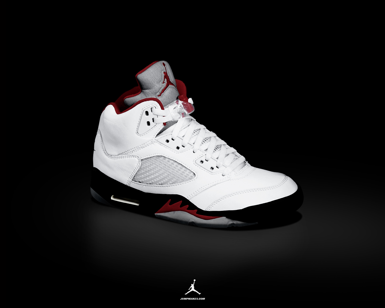 Jordan 1 Black Background - HD Wallpaper 