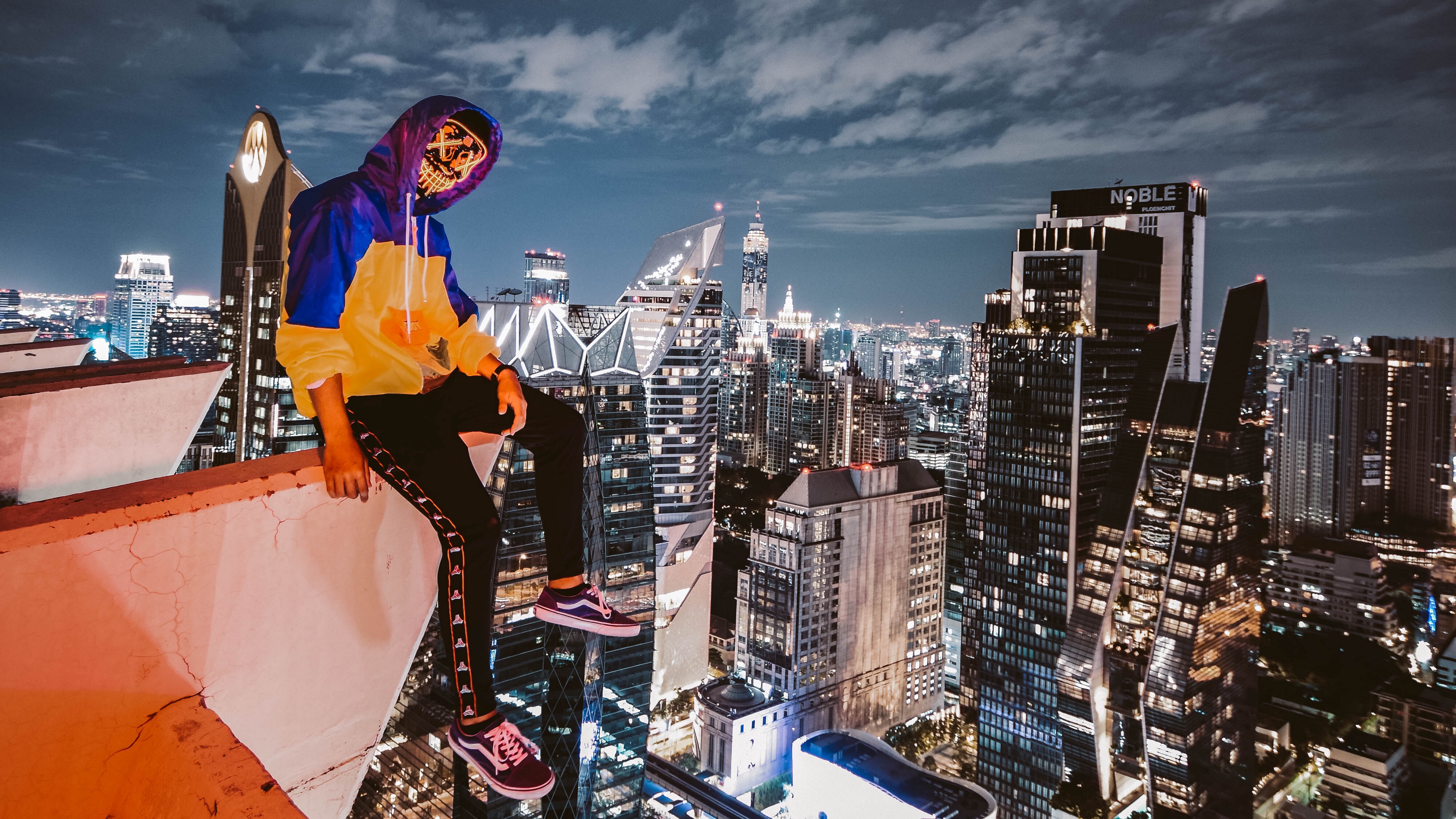 Wallpaper Man, Roof, Buildings, City, Overview - HD Wallpaper 