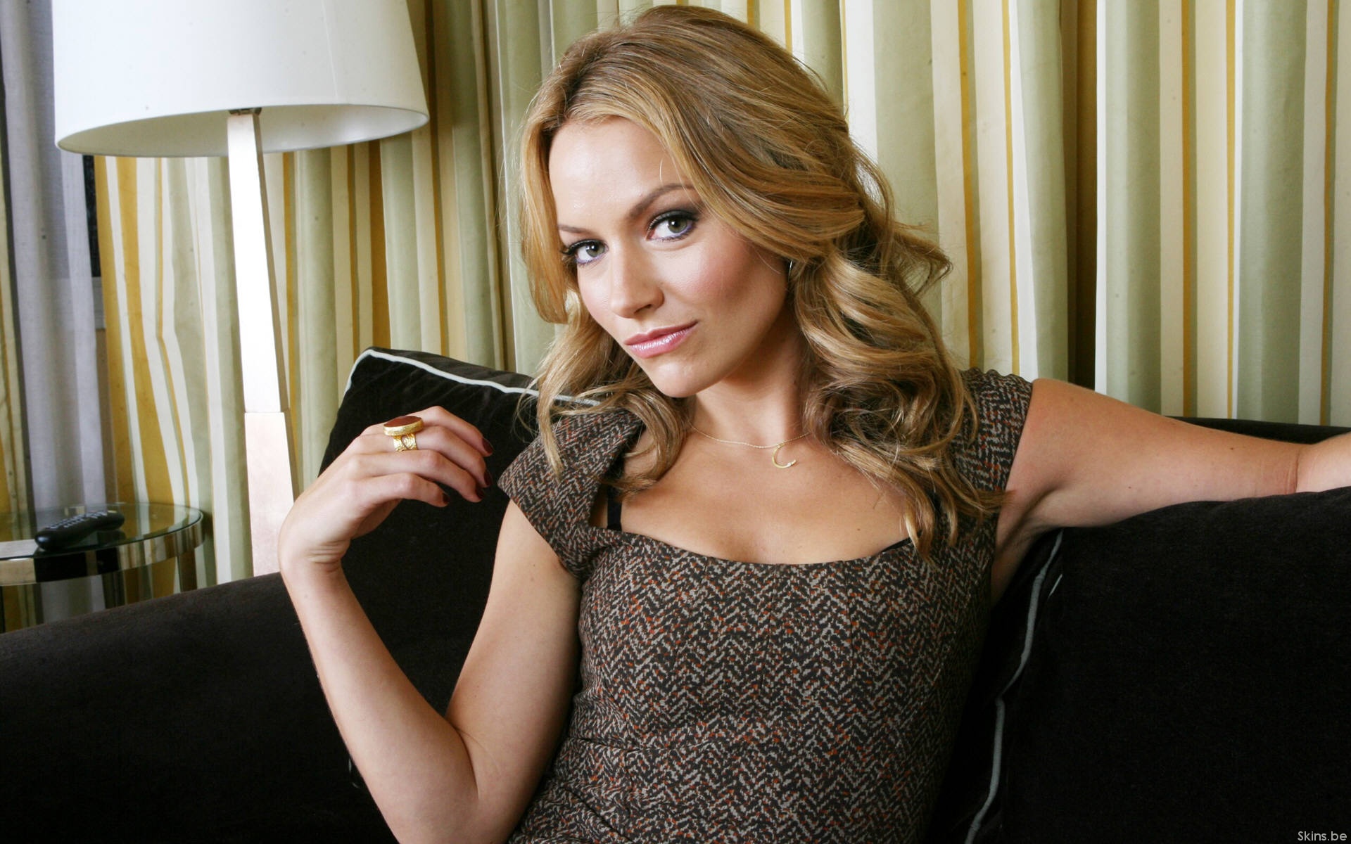 Becki Newton - HD Wallpaper 