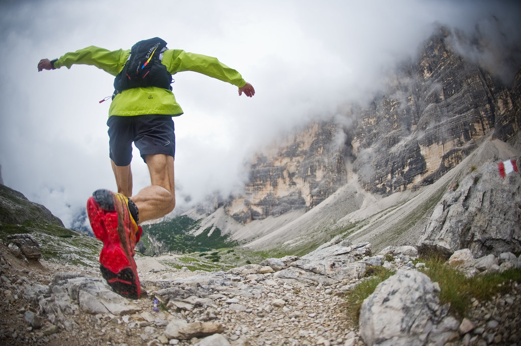 Gore Tex Running People - HD Wallpaper 