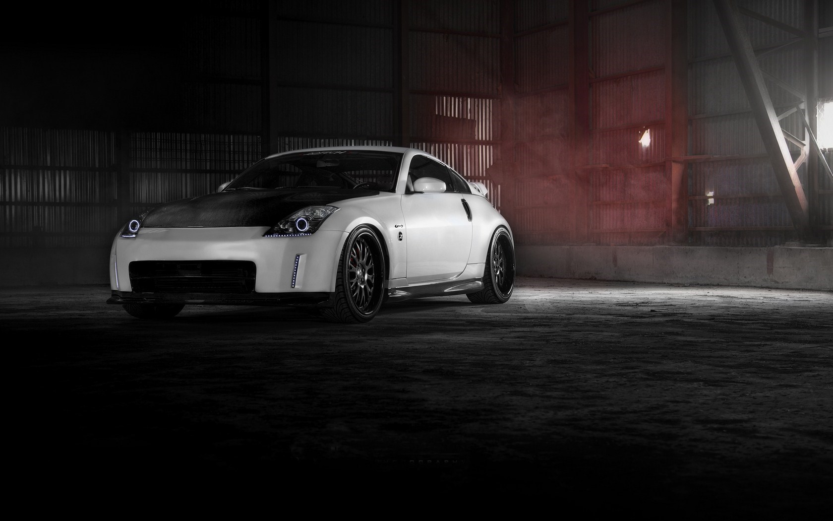 Nissan 350z Warehouse Photo - HD Wallpaper 
