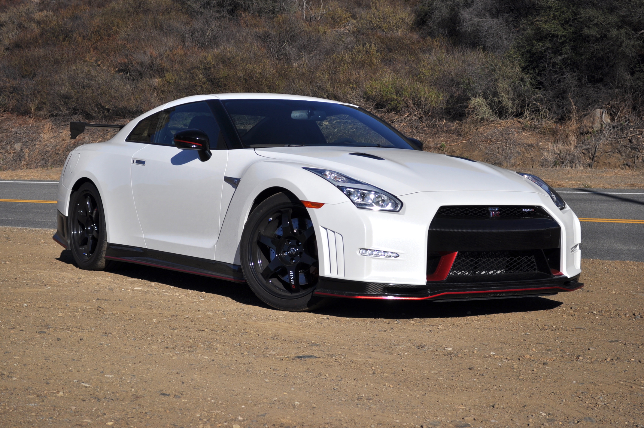Nissan Gt-r Backgrounds On Wallpapers Vista - HD Wallpaper 