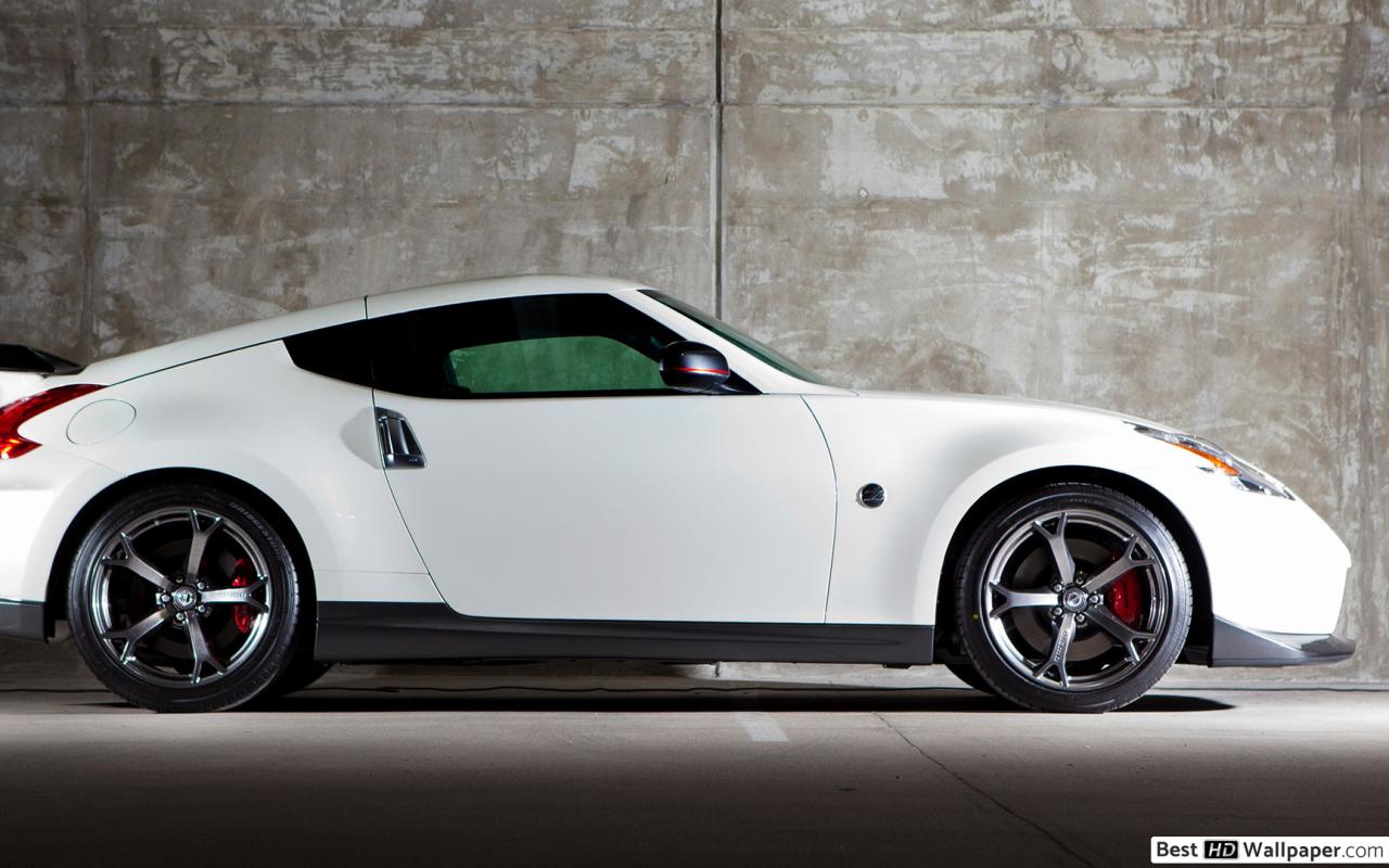 Nissan Sport Car 2014 - HD Wallpaper 