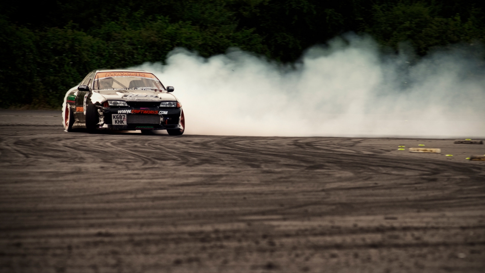 Nissan Skyline R32 Drifting - HD Wallpaper 