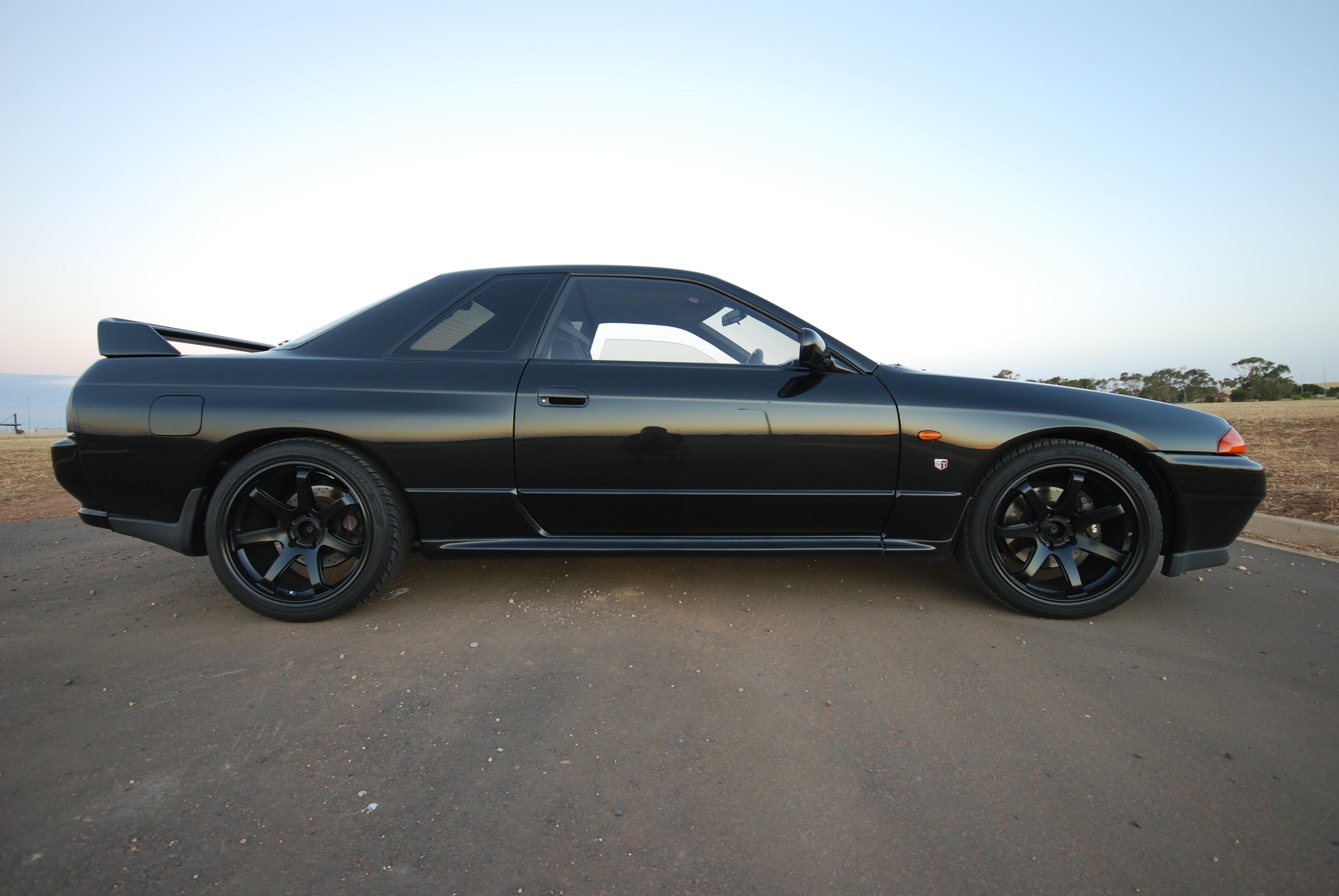 R32 Skyline Side View - HD Wallpaper 