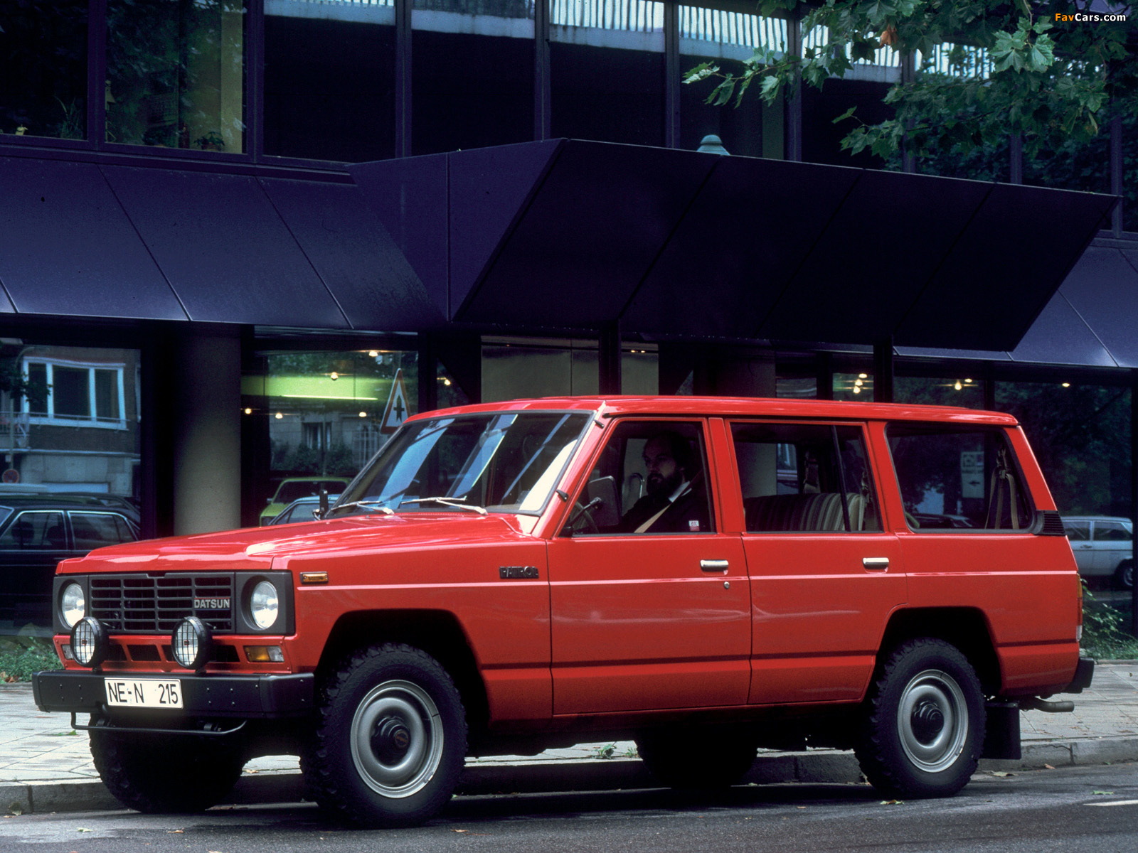 Nissan Patrol Station Wagon - HD Wallpaper 
