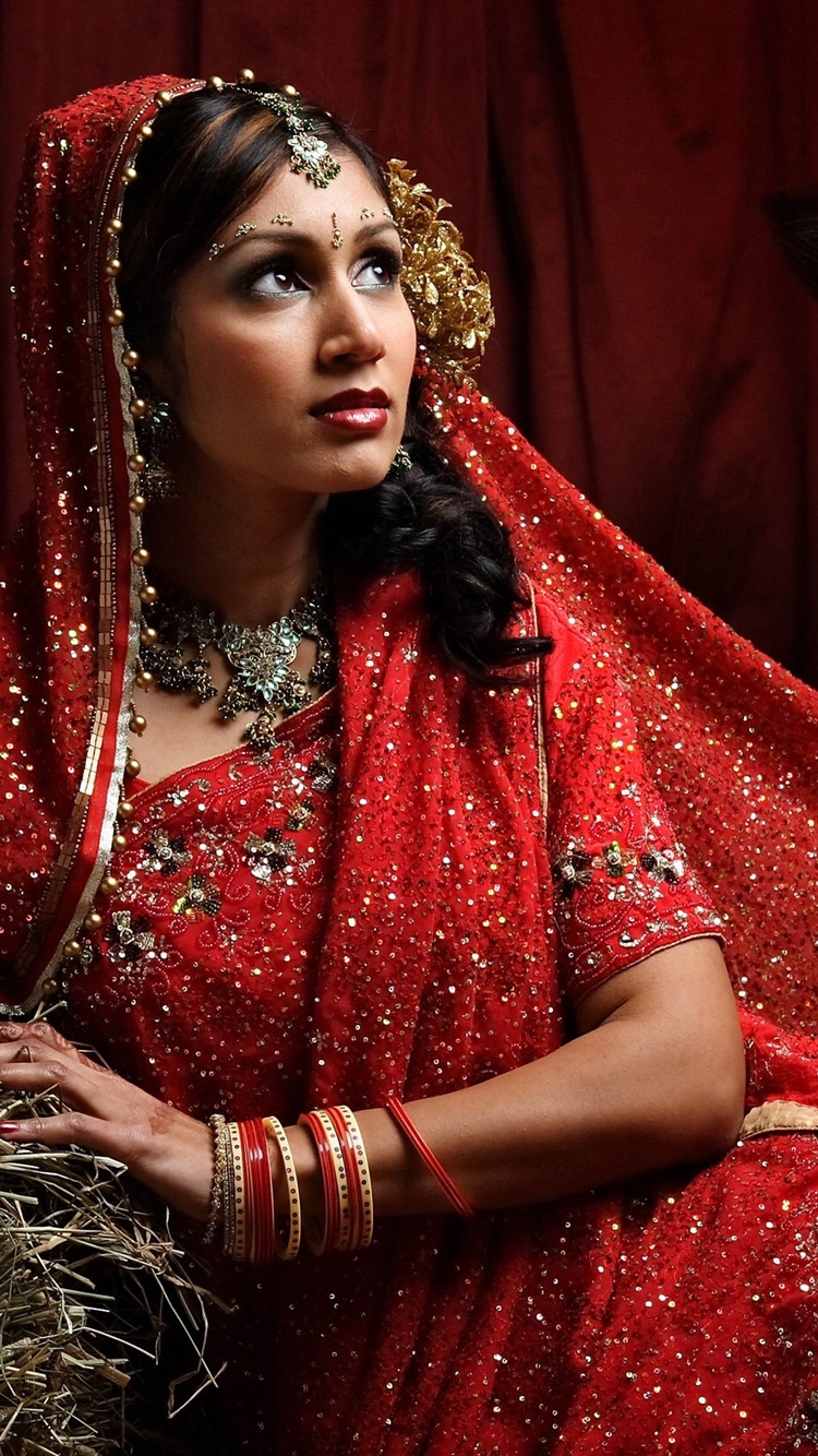 Iphone Wallpaper Indian Girl, Red Dress, Hay - Indian Chef - HD Wallpaper 