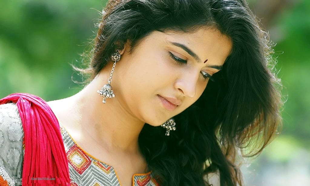 Indian Beautiful Girls Wallpapers - Most Top Beautiful Indian Girls - 1024x614 Wallpaper Indian Beautiful Girls Wallpapers - Most Top Beautiful Indian Girls - 1024x614 Wallpaper