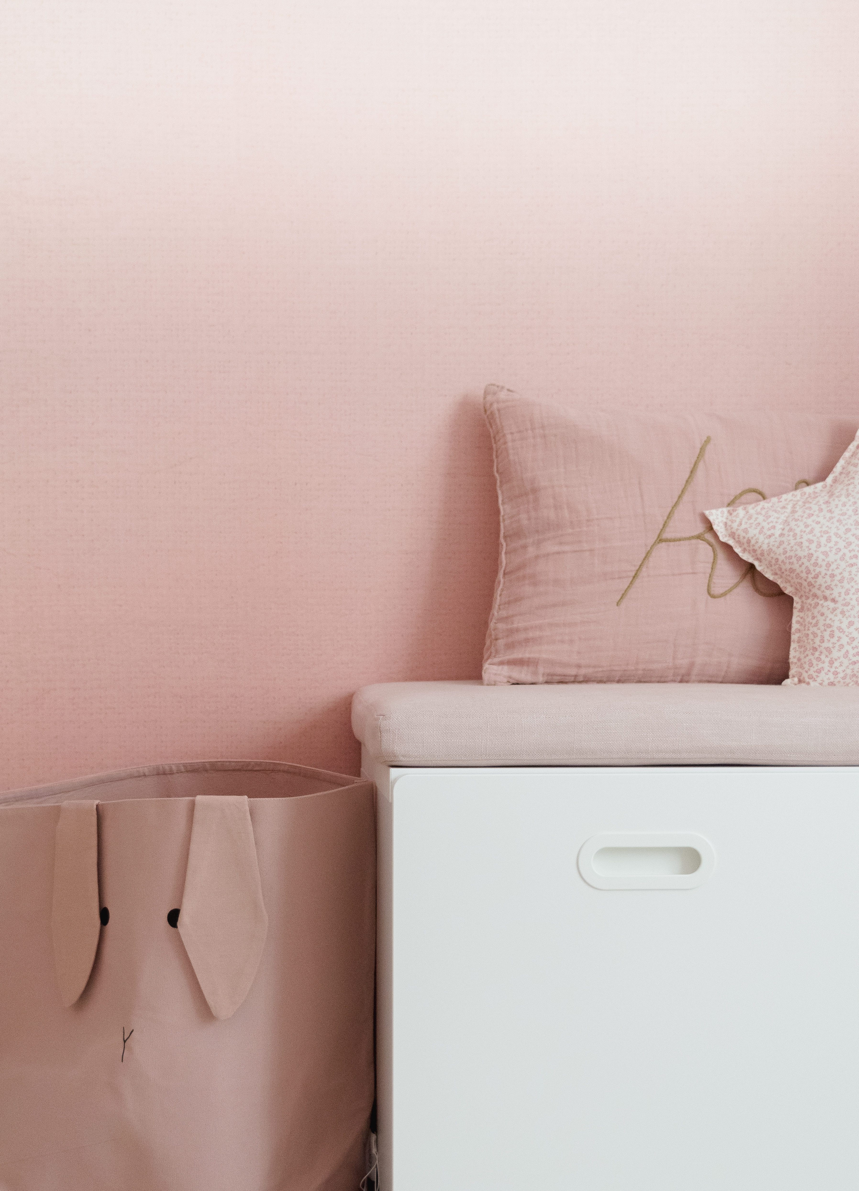 Nightstand - HD Wallpaper 