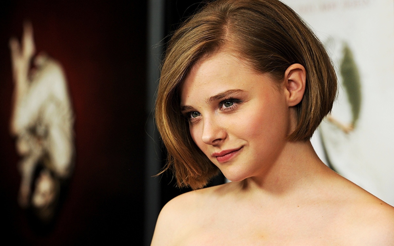 Chloe Moretz Short Hair - HD Wallpaper 