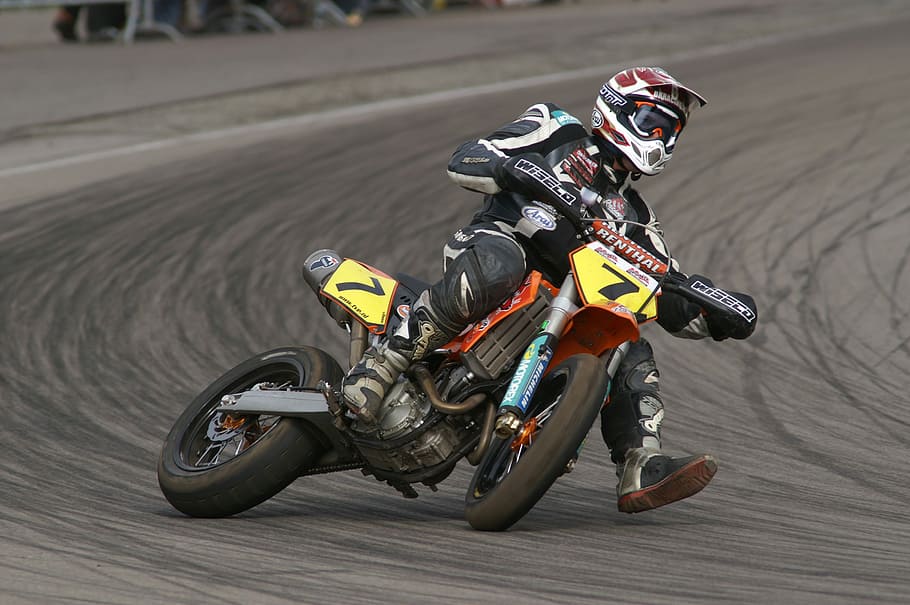 Man Riding On Motocross Dirt Bike, Supermoto, Hurry, - Supermoto Race Bike Hd - HD Wallpaper 