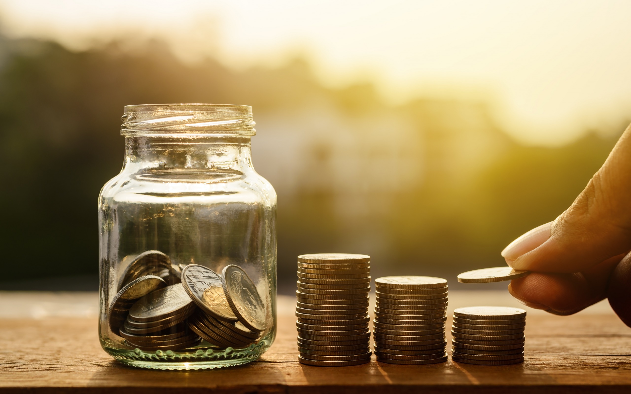 Glass Bank With Coins, Piggy Bank, Savings Money Concepts, - Saving Money - HD Wallpaper 