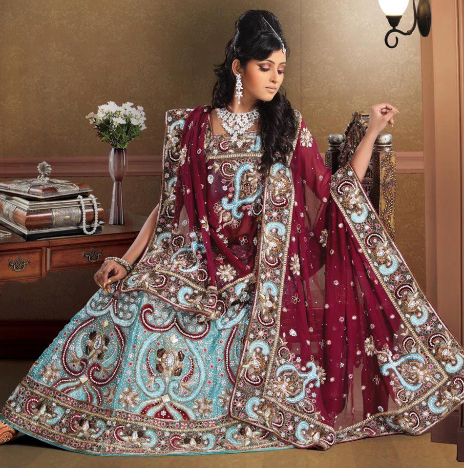 Pakistani Bridal Dresses 2013 - Pakistani Wedding Women Clothes - HD Wallpaper 
