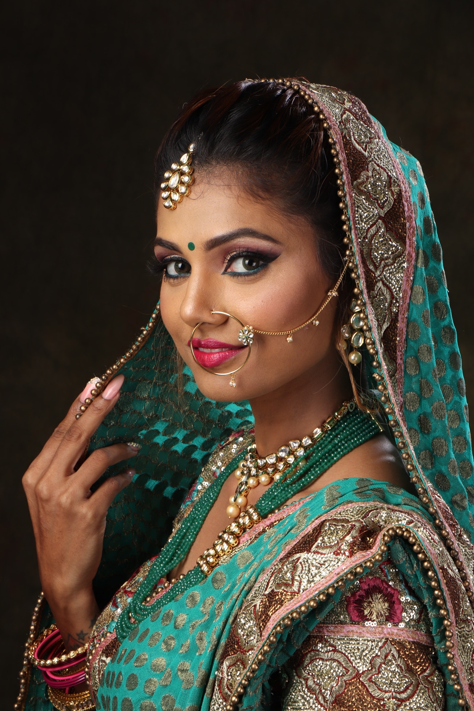 Beautiful Girl Saree Hd - 1600x2400 Wallpaper Beautiful Girl Saree Hd - 1600x2400 Wallpaper