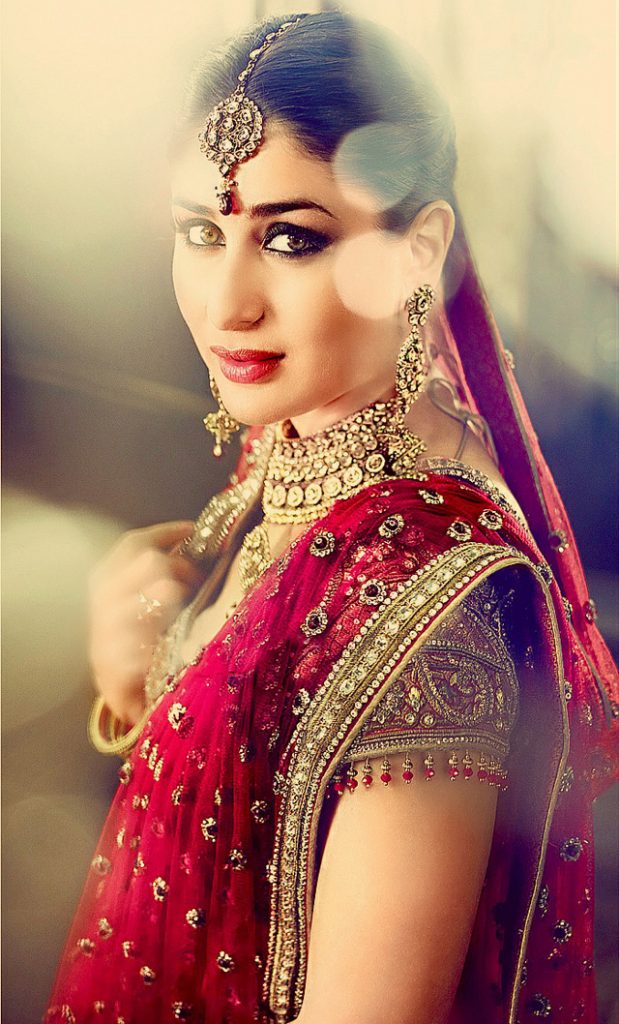 Most Beautiful Indian Brides Pic Hwb22063 - Kareena Kapoor Wedding Lehenga - HD Wallpaper 