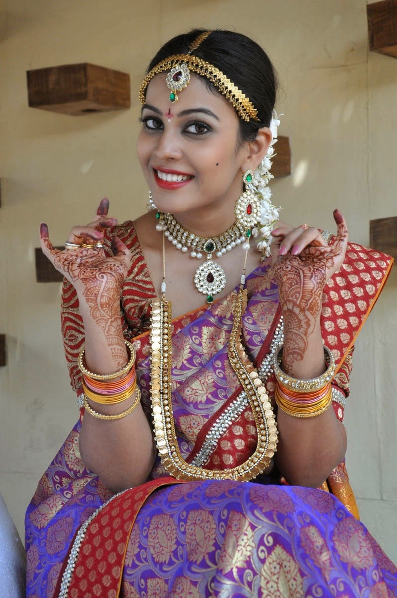 Chadini Photo Shoot As Bride Hq Photo - Bridal Saree For Mehandhi - HD Wallpaper 