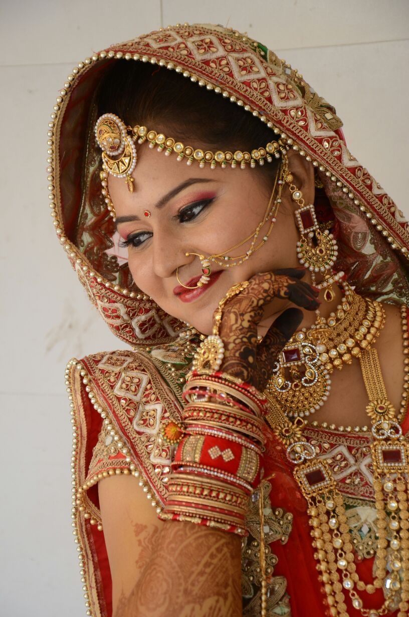 Bride Indian Wedding Portrait - HD Wallpaper 