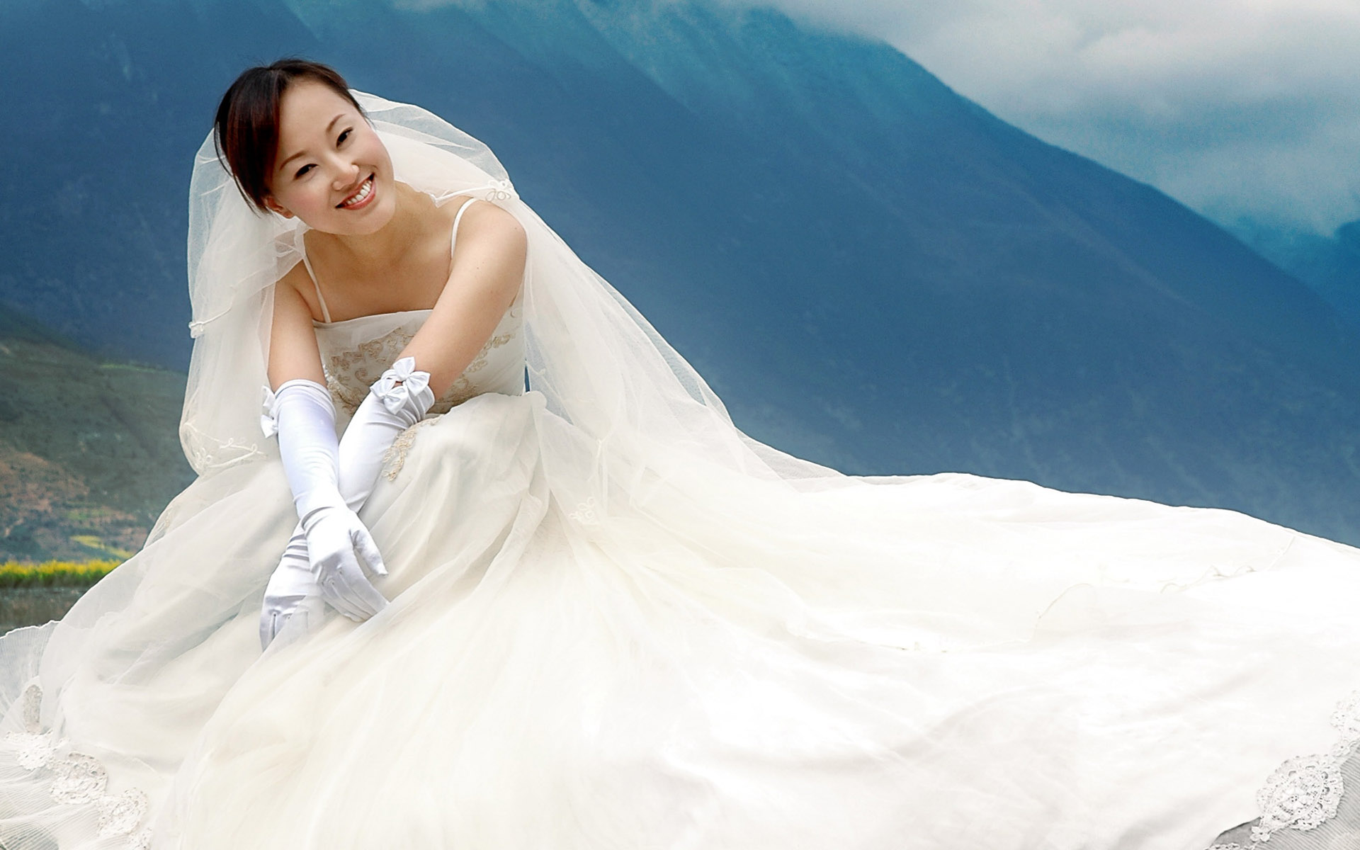 White Gown For Wedding Images Download - HD Wallpaper 