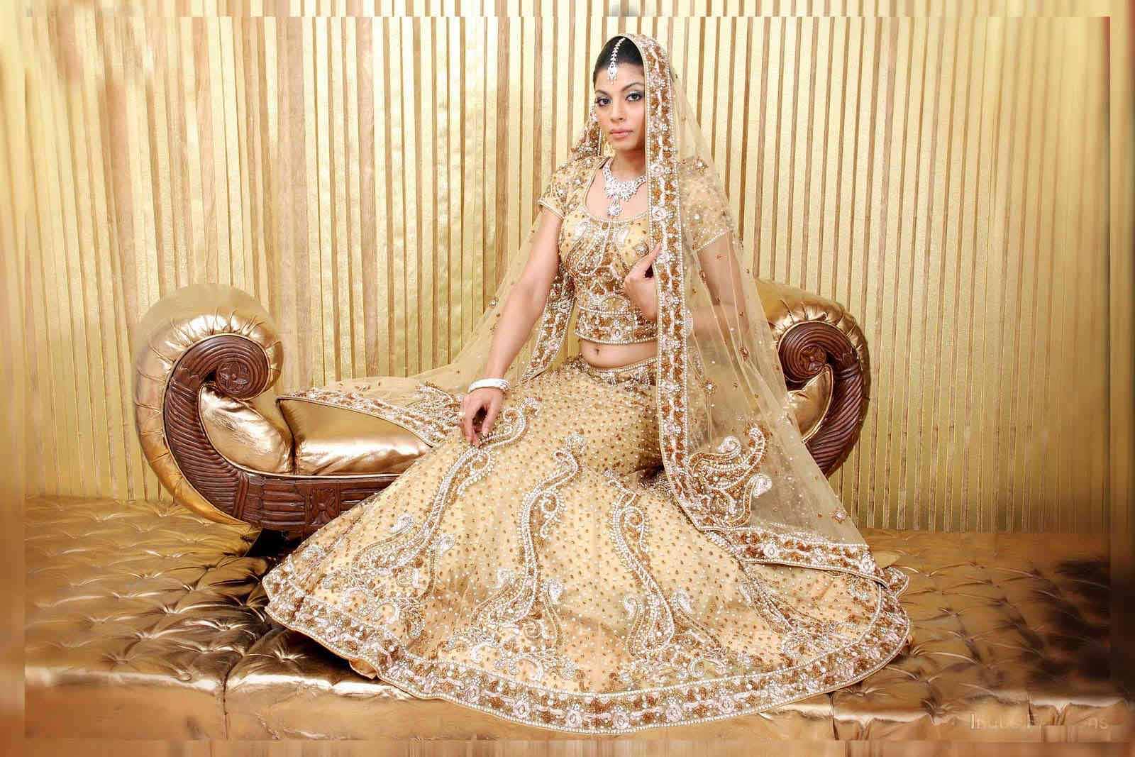 Golden Color Bridal Lehenga - HD Wallpaper 