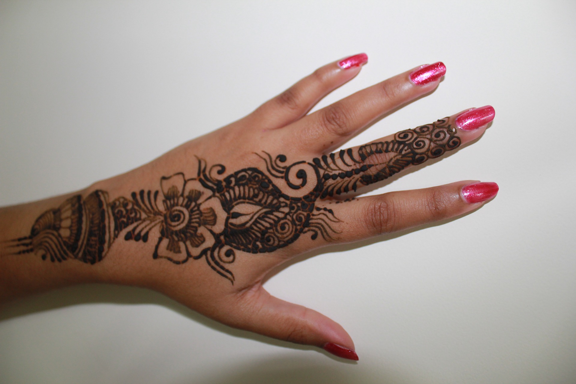 Simple Mehndi Designs - HD Wallpaper 