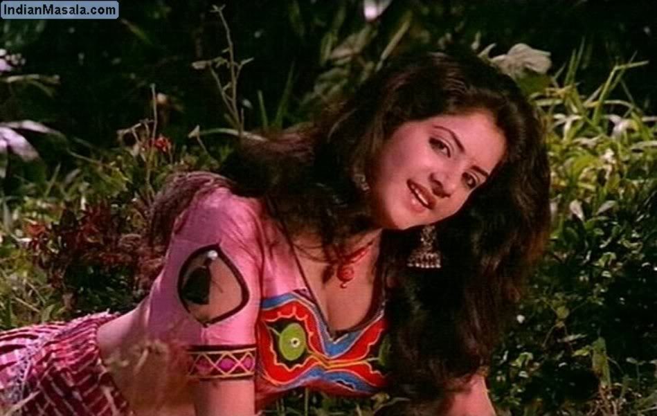 Divya Bharti Ka Photo Hd Download - HD Wallpaper 