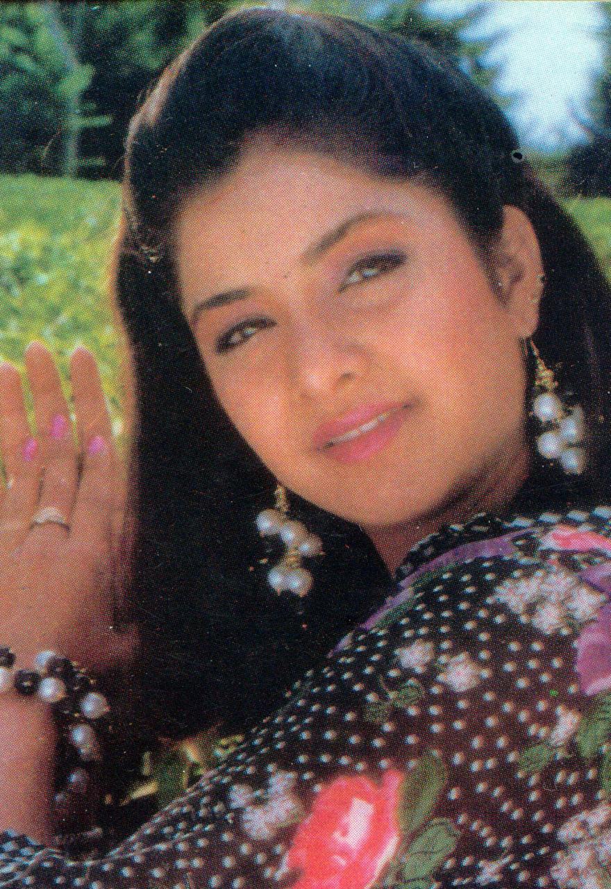 Divya Bharti Wallpaper Download - Divya Bharti Ka Deewana Ka - HD Wallpaper 