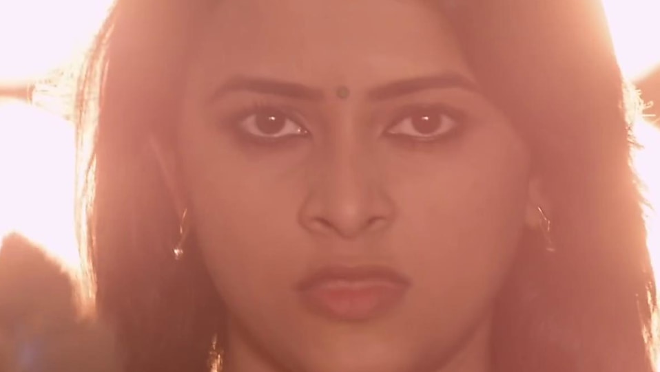 Sangili Bungili Kadhava Thorae Movie Sri Divya - HD Wallpaper 