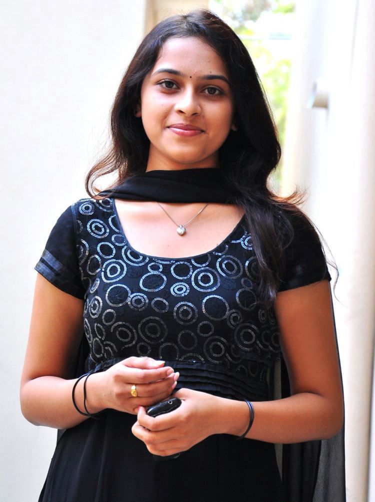 Sri Divya Full Size - HD Wallpaper 