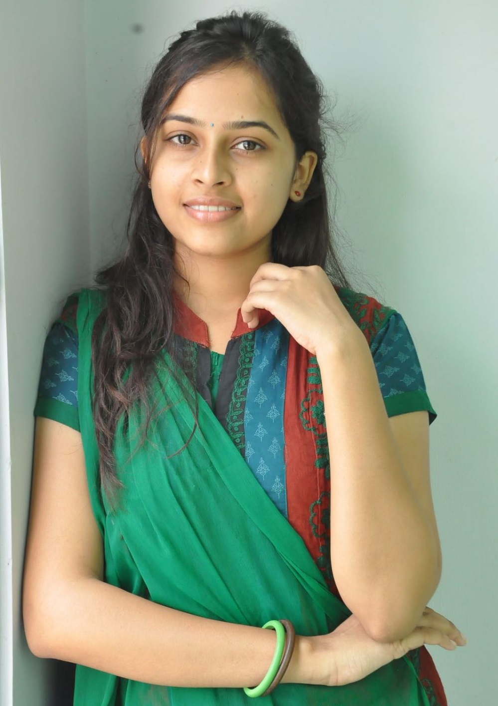 Sri Divya Natural - HD Wallpaper 