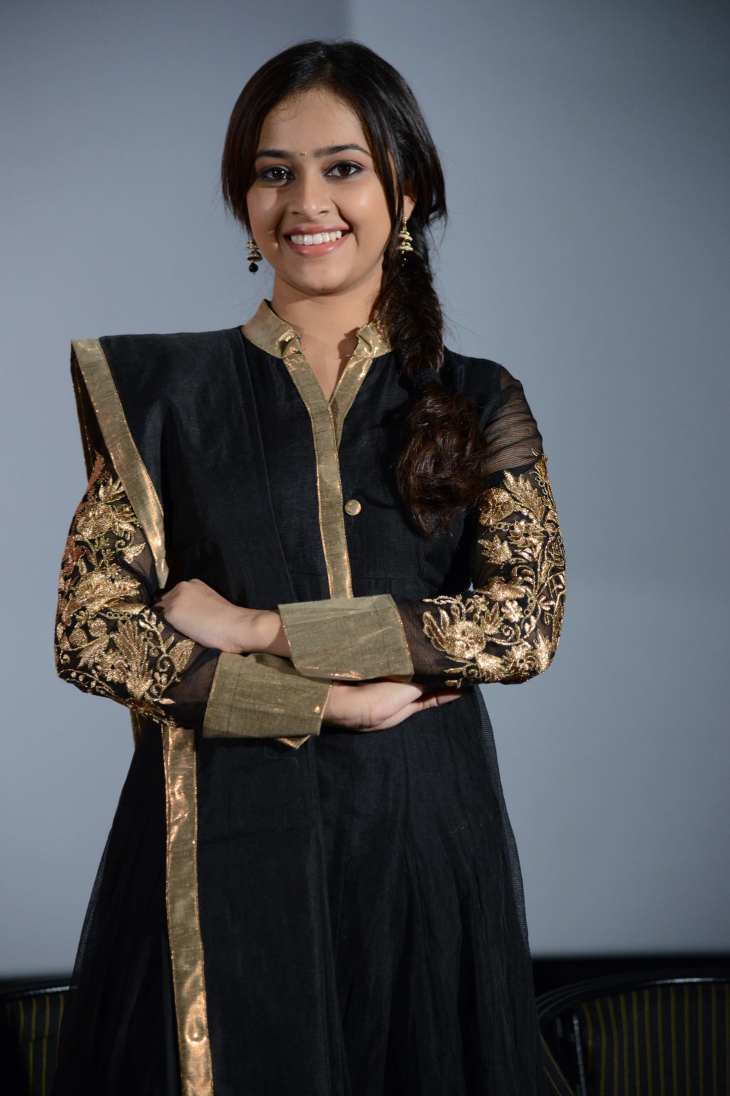 Sri Divya In Vijay Awards - HD Wallpaper 